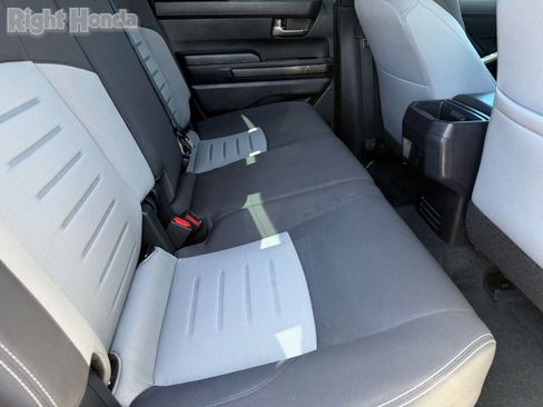 Used 2025 Toyota Tacoma TRD Off-Road image 29