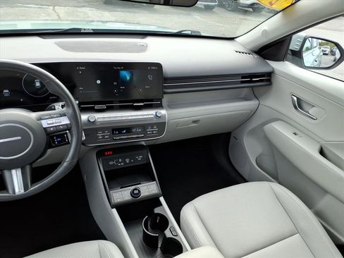 Used 2024 Hyundai Kona Limited image 8