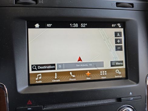 Used 2017 Lincoln Navigator Select image 11