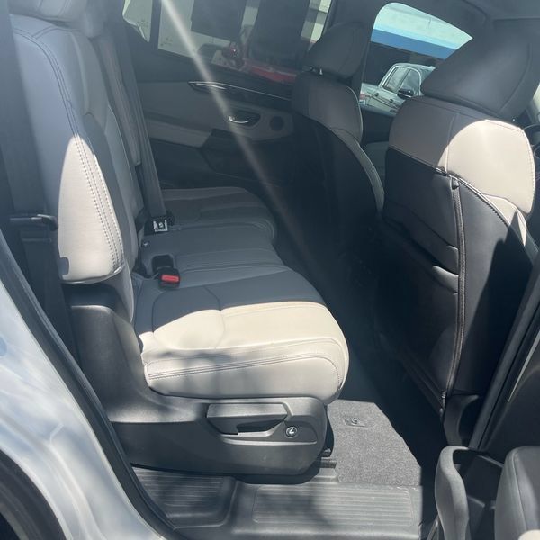 Used 2024 Honda Pilot Touring image 15