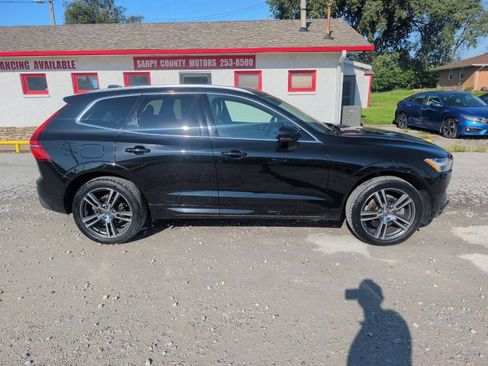 Used 2019 Volvo XC60 T5 Momentum w/ Premium Package AWD/4WD image 2