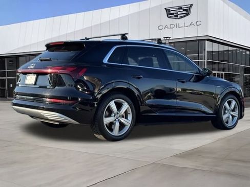 Used 2019 Audi e-tron Premium Plus image 7