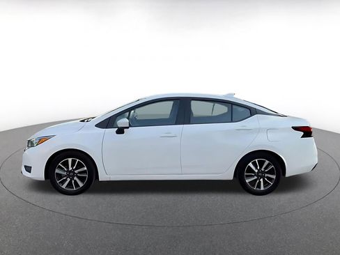 Used 2025 Nissan Versa SV FWD image 8