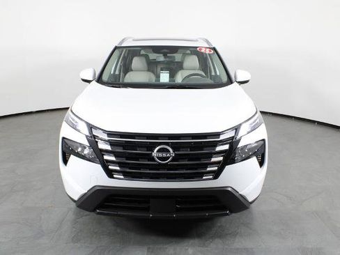 Certified 2025 Nissan Rogue SV w/ SV Premium Package image 14