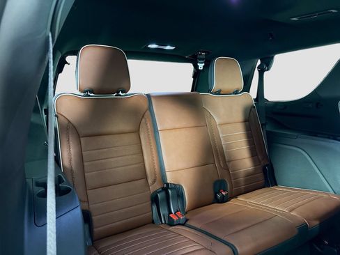 Certified 2024 GMC Yukon Denali Ultimate AWD/4WD image 34