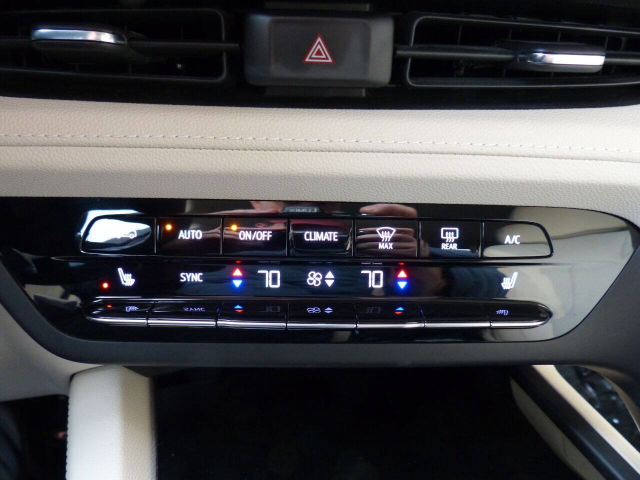 Used 2021 Buick Envision Preferred FWD image 34