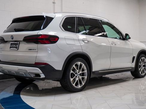 Used 2025 BMW X5 xDrive50e AWD/4WD image 30