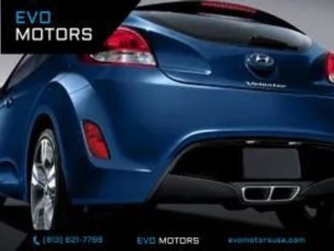 Used 2016 Hyundai Veloster FWD image 1