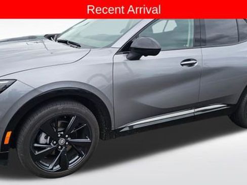 Used 2022 Buick Envision Essence w/ Technology Package II FWD image 1