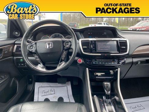 Used 2017 Honda Accord Touring image 21