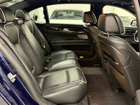 Used 2015 BMW 750Li w/ M Sport Edition RWD image 22