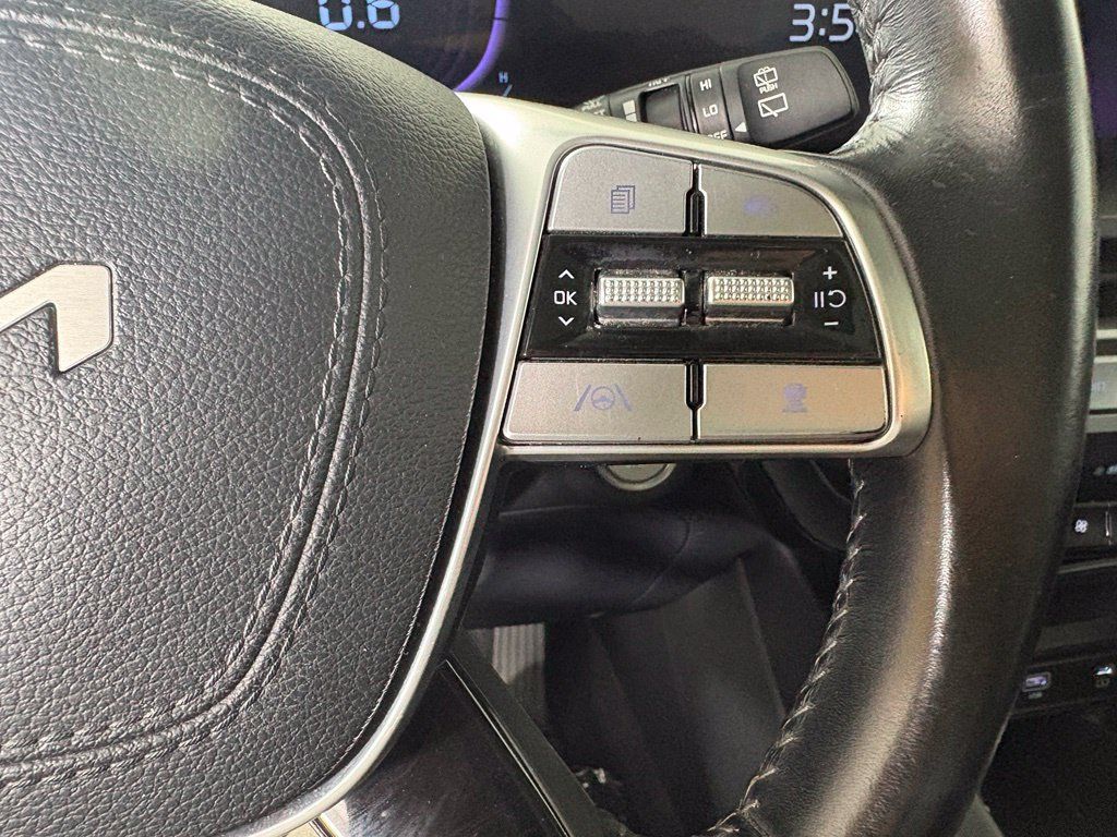Used 2025 Kia Telluride S FWD image 26