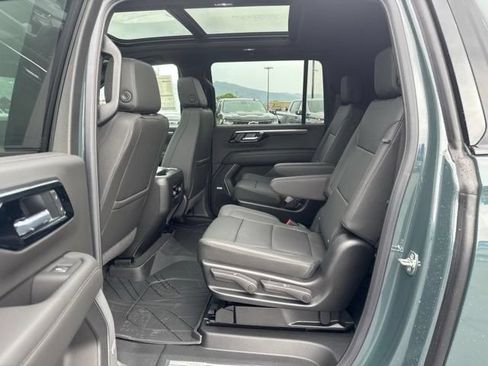 New 2026 Chevrolet Suburban Z71 w/ Comfort Package AWD/4WD image 19