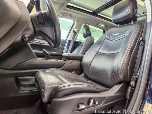 Used 2017 Cadillac XT5 Luxury FWD image 9