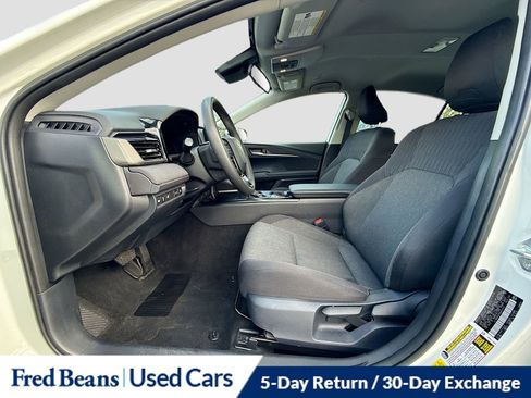 Used 2025 Toyota Camry LE FWD image 22