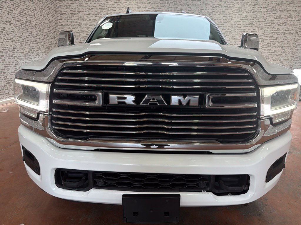 Used 2024 RAM 2500 Laramie AWD/4WD image 2