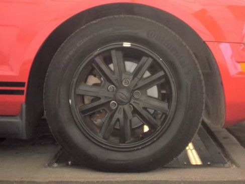 Used 2005 Ford Mustang Premium RWD image 7