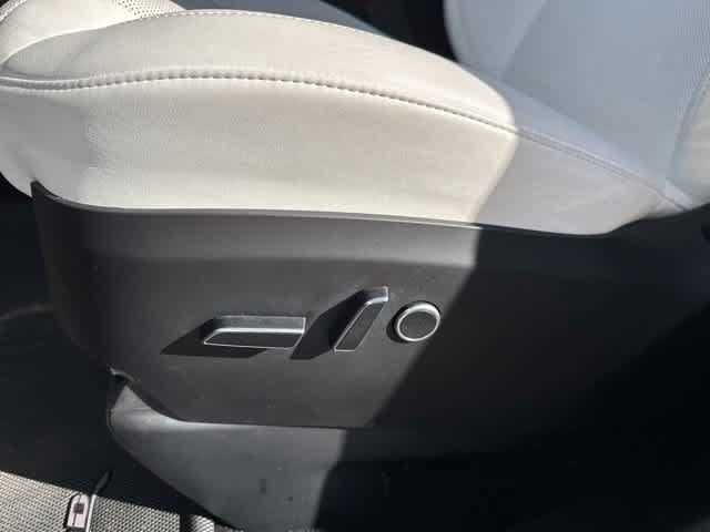Used 2022 Tesla Model X AWD/4WD image 6