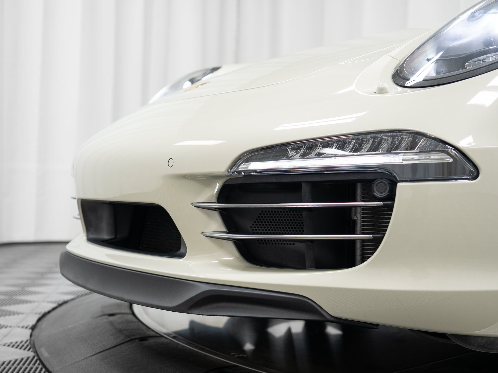 Certified 2014 Porsche 911 50th Anniversary Edition RWD image 50