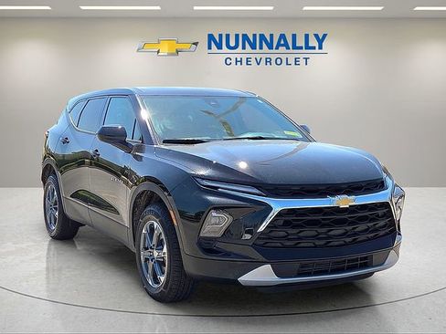 Used 2025 Chevrolet Blazer LT FWD image 7