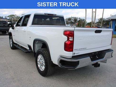 Used 2025 Chevrolet Silverado 2500 LT AWD/4WD image 8