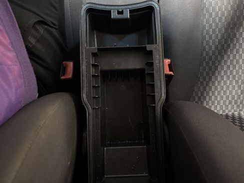 Used 2012 GMC Canyon SLE image 12