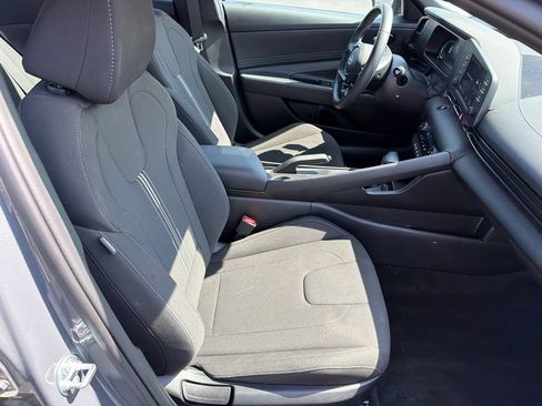 Certified 2025 Hyundai Elantra Sport FWD image 13