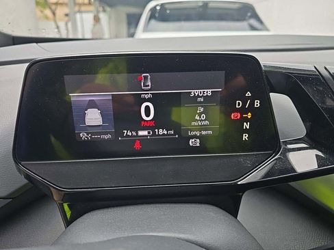 Used 2022 Volkswagen ID.4 Pro image 11