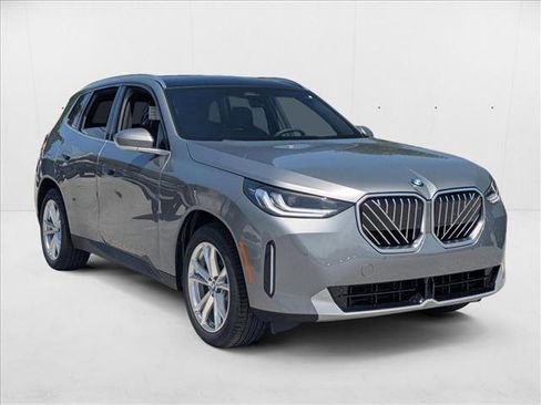 Used 2025 BMW X3 xDrive30i w/ Convenience Package image 6