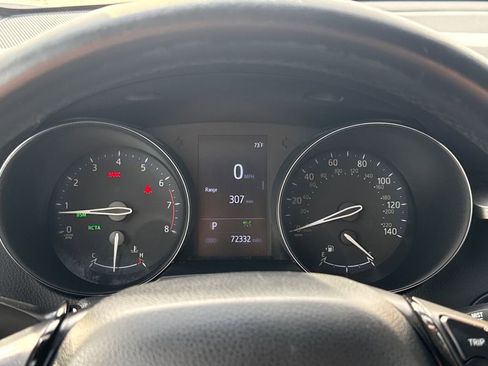 Used 2019 Toyota C-HR XLE image 16