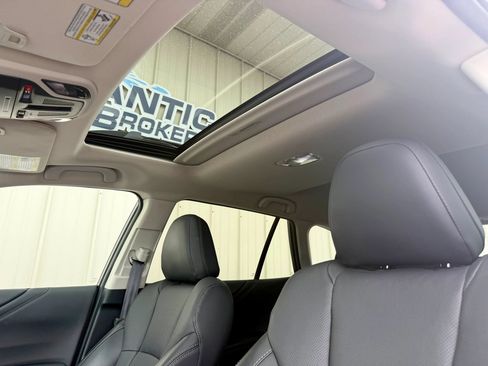 Used 2021 Subaru Outback Limited XT AWD/4WD image 30