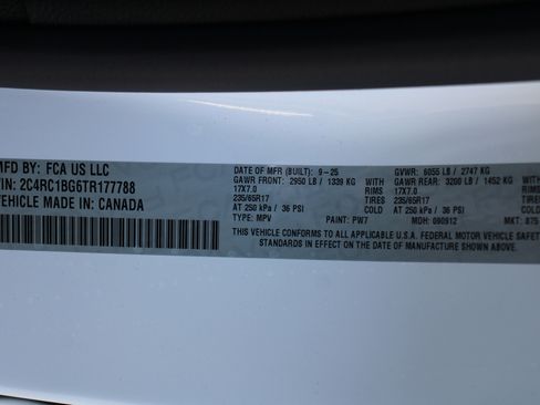 New 2026 Chrysler Pacifica Select image 39