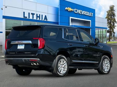 Used 2024 GMC Yukon Denali w/ Max Trailering Package AWD/4WD image 2