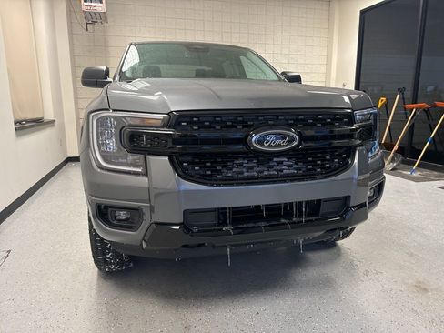 New 2026 Ford Ranger XLT w/ Black Appearance Package AWD/4WD image 9