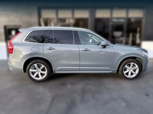 Used 2021 Volvo XC90 T6 Momentum image 6