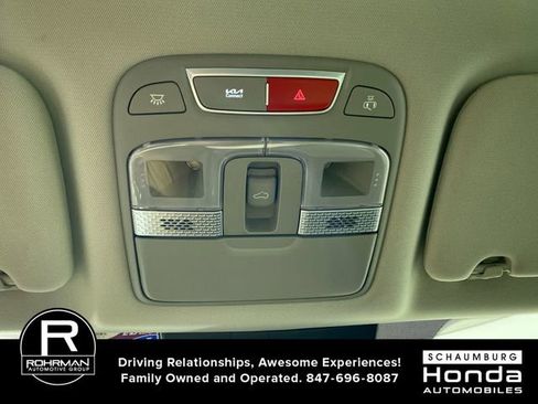 Used 2025 Kia Telluride EX w/ EX Captain's Chair Package image 11