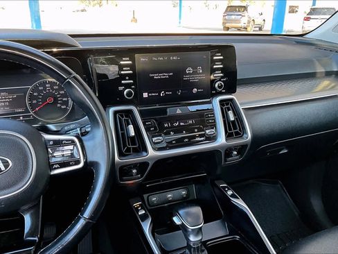Used 2021 Kia Sorento S w/ Panoramic Sunroof Package image 7