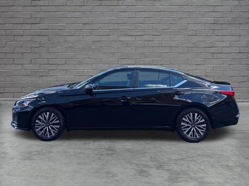 Used 2026 Nissan Altima 2.5 SV FWD image 4