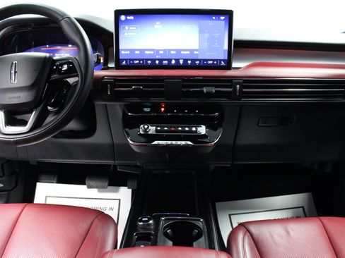 Used 2023 Lincoln Corsair Reserve FWD image 18