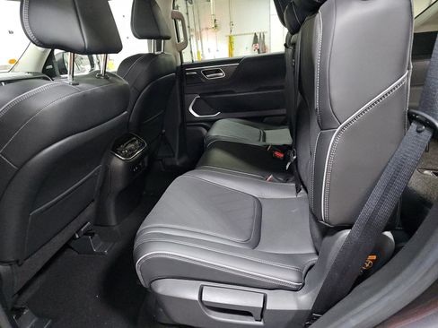Used 2025 INFINITI QX80 Luxe AWD/4WD image 12