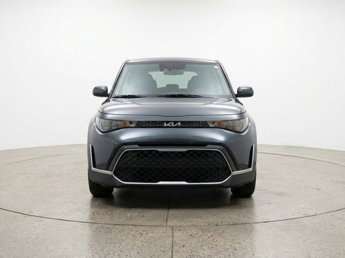 Used 2025 Kia Soul LX w/ LX Technology Package image 2