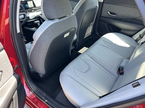 Certified 2025 Hyundai Elantra Limited w/ Cargo Package FWD image 18