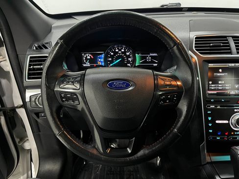 Used 2016 Ford Explorer Sport w/ Equipment Group 401A AWD/4WD image 22