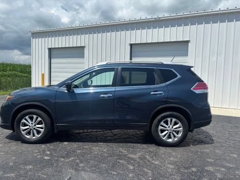 Used 2016 Nissan Rogue SV AWD/4WD image 2