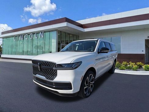 New 2026 Lincoln Navigator L Reserve image 8
