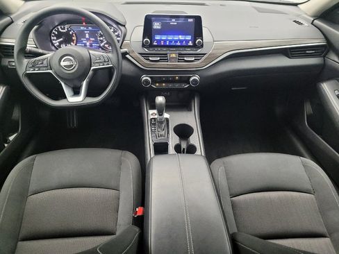 Used 2025 Nissan Altima 2.5 SV FWD image 22