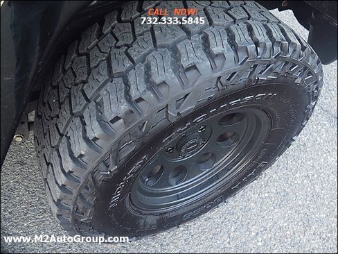 Used 2017 Jeep Wrangler Unlimited Sahara w/ Connectivity Group image 23