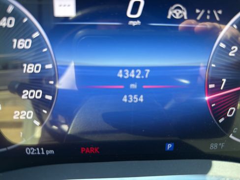 Used 2022 Mercedes-Benz SL 63 AMG 4MATIC image 6