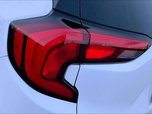 Used 2020 GMC Terrain SLT w/ Elevation Edition image 27