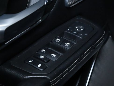 Used 2025 RAM 1500 Laramie w/ Night Edition AWD/4WD image 17